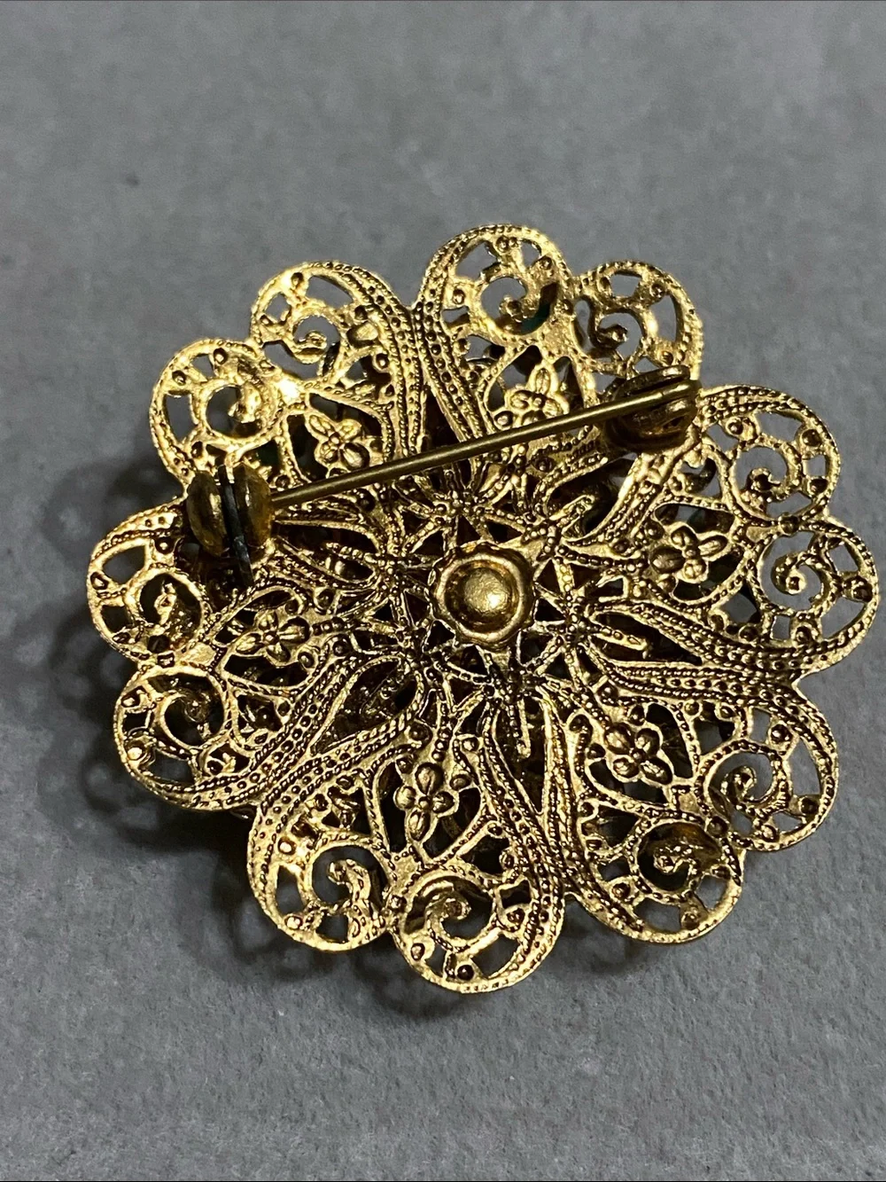 N/A intricate gold